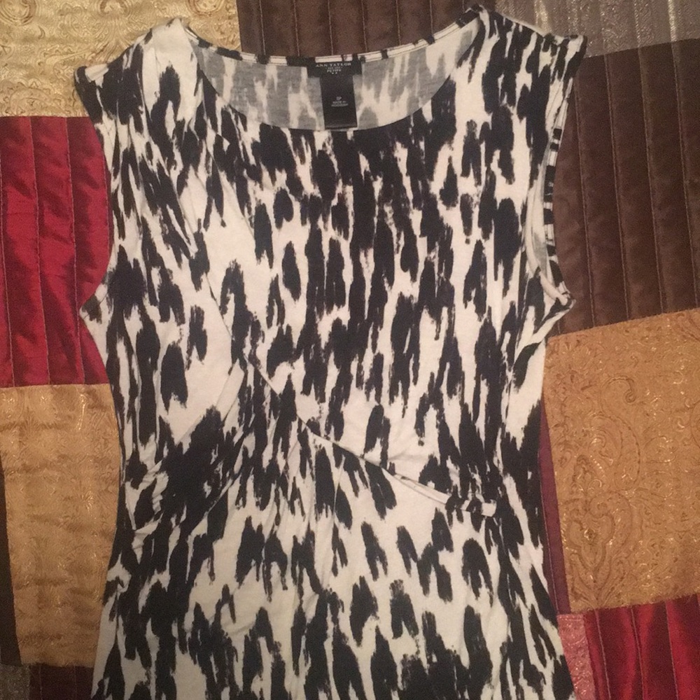 Black and white sleeveless top